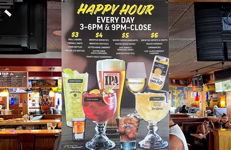 when is apple bees happy hour